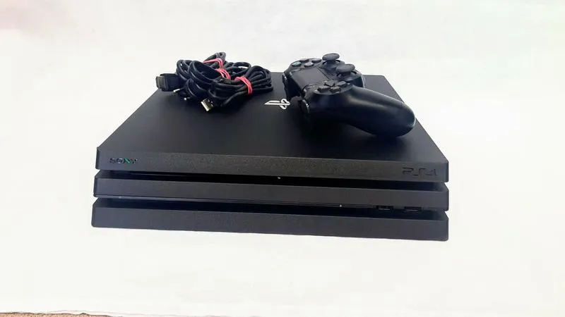 Jak bezpiecznie kupić PS4 w lombardzie? Praktyczny poradnik dla graczy